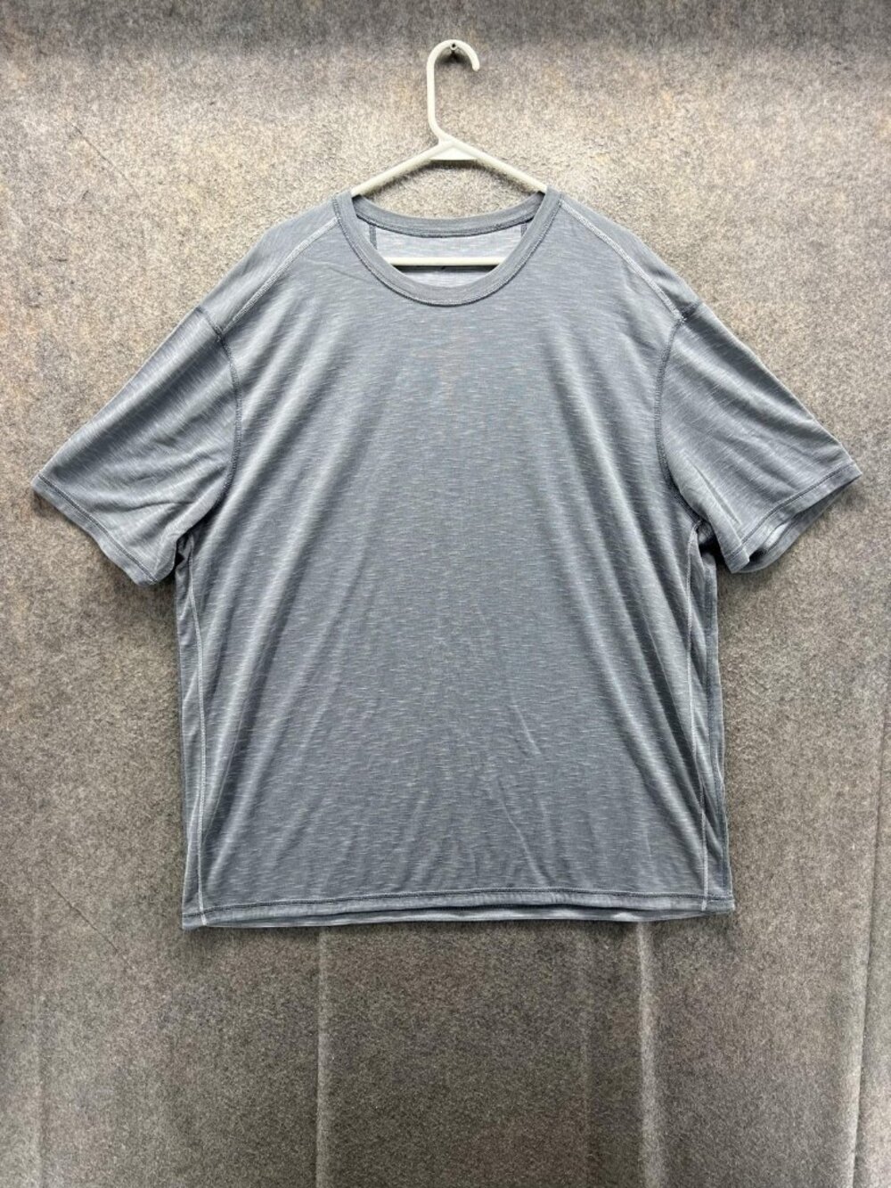 Tommy Bahama Shirt Mens XL Gray Short Sleeve Raglan Crew Neck Performance Top